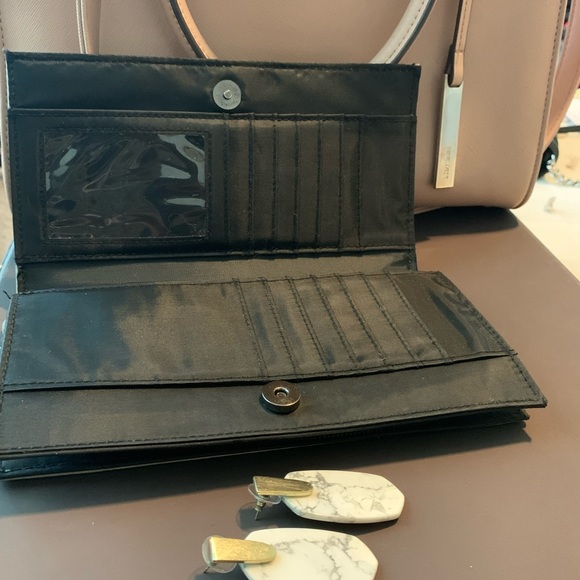 Wallet - Picture 3 of 8